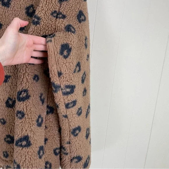 Abercrombie & Fitch Taupe Leopard Teddy Jacket - Picture 12 of 16